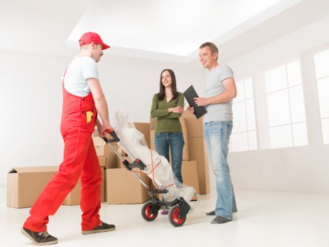 Local removals team managing access in Sutton